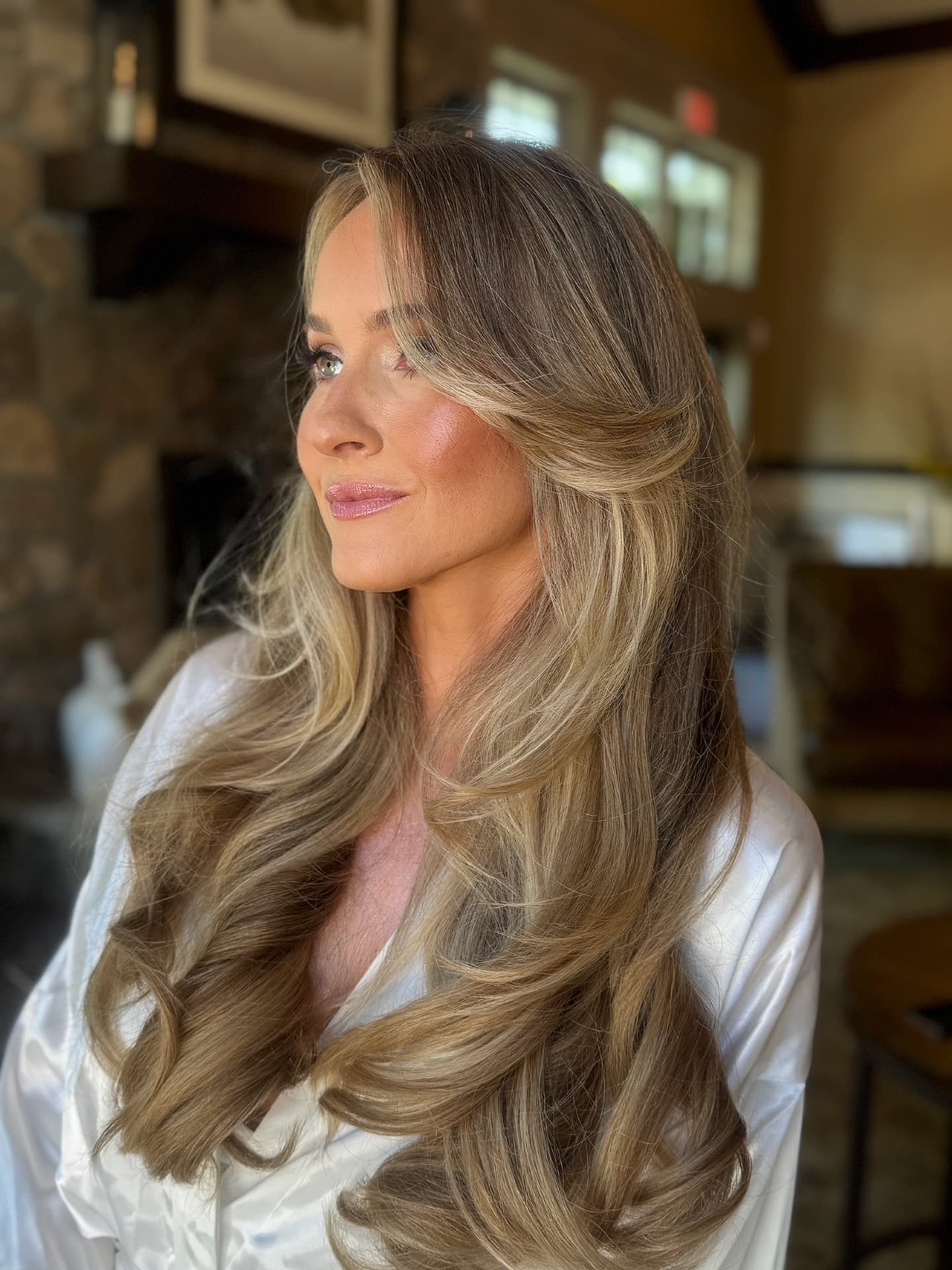 Profile of a bride with luminous skin and pink lip